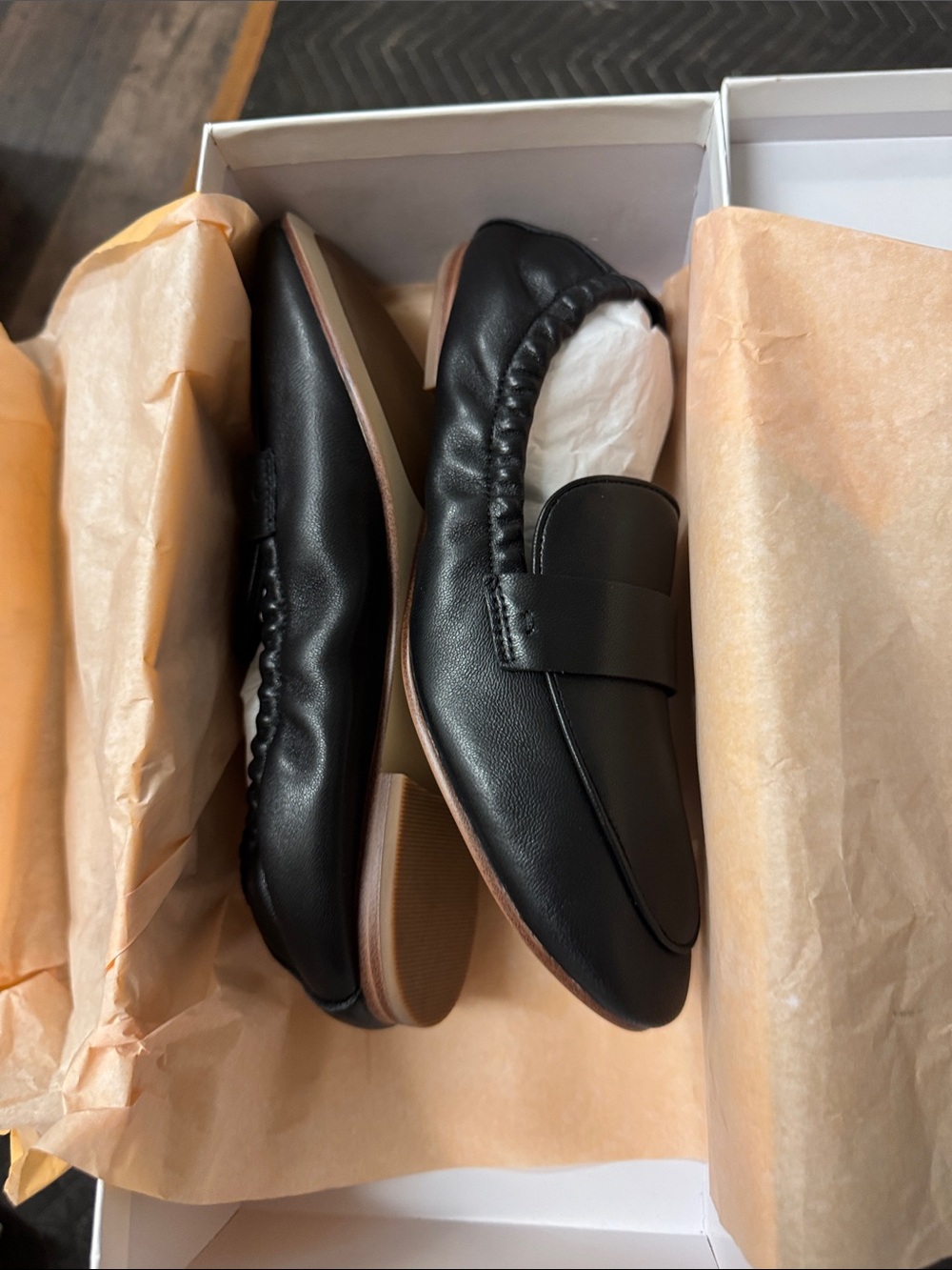 Women’s Quince Italian Leather Soft Loafer/Black Size 7 - Picture 5 of 10